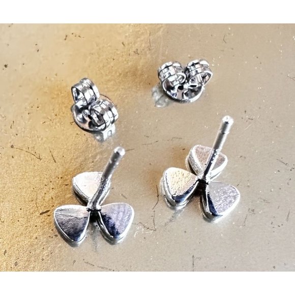 Shamrock Earrings Green Posts New Small St Patrick's Day Parade Party Fe… - Picture 10 of 12